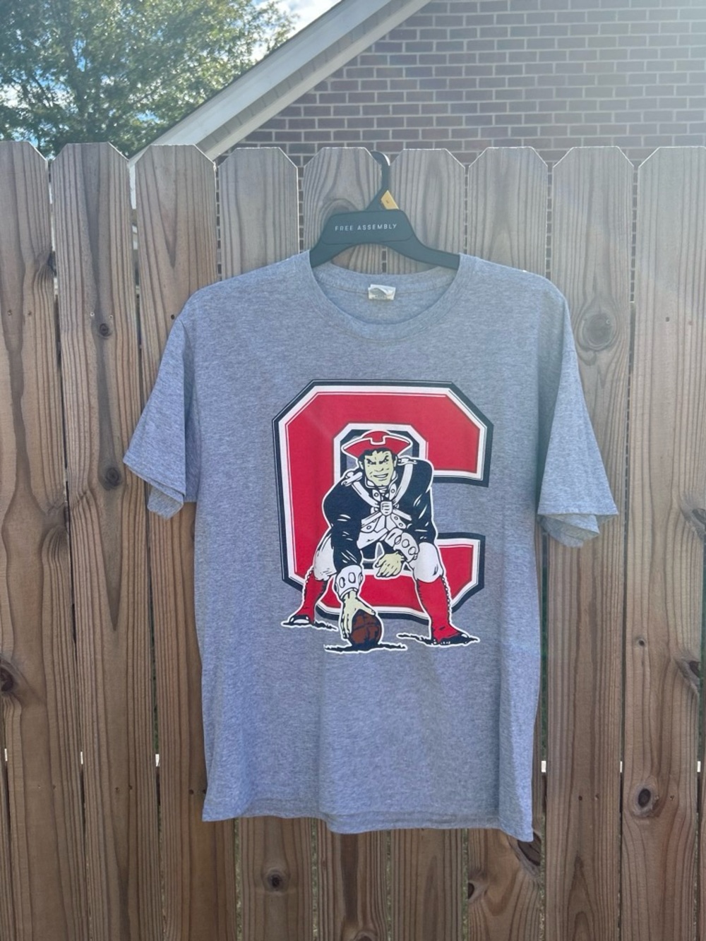 Vintage 90’s New England Patriots graphic tee, size L
I